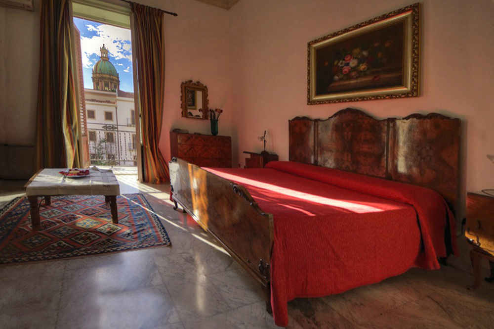 Cavour Il Conte Camillo Bed and breakfast Palermo